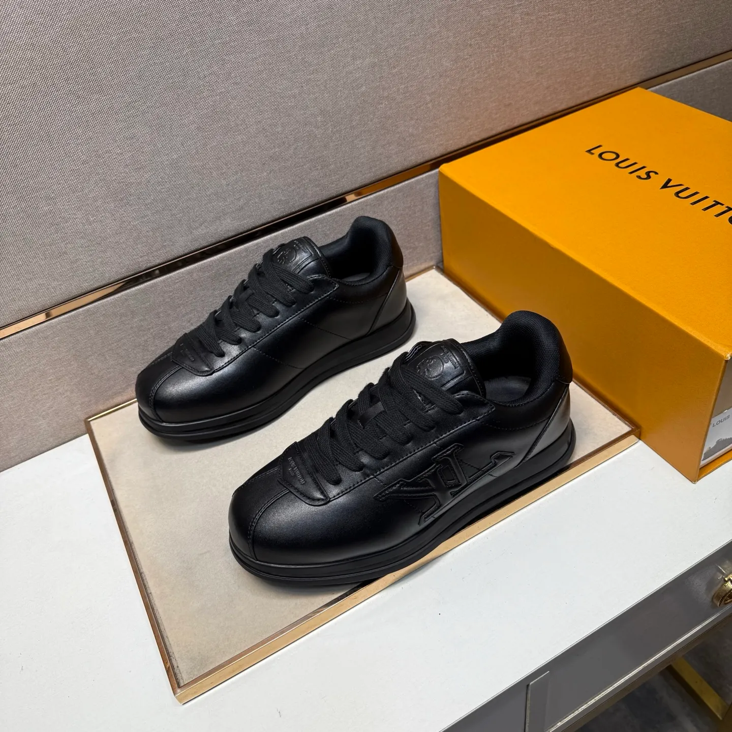 Men's men's shoes 💰pp560 [LV～] Men's casual shoes 2025z cabinet sales simultaneously 🔶Size: 38-44 #️⃣ 🔷5 colors🔜The upper is made of multi-material splicing➕Mesh lining, comfortable and breathable, sole: original comfortable and wear-resistant outsole, ⚠️real thing📱photographed🎬real thing is better📢📢📢